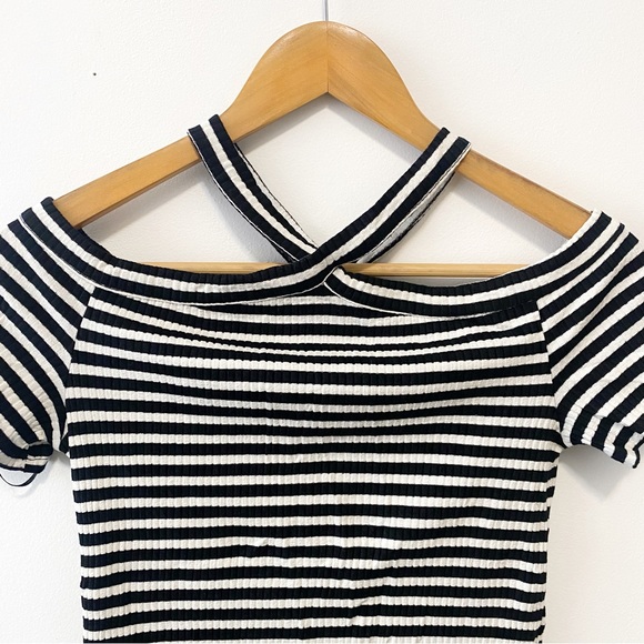 Stripped Off-Shoulder Top - Picture 2 of 3